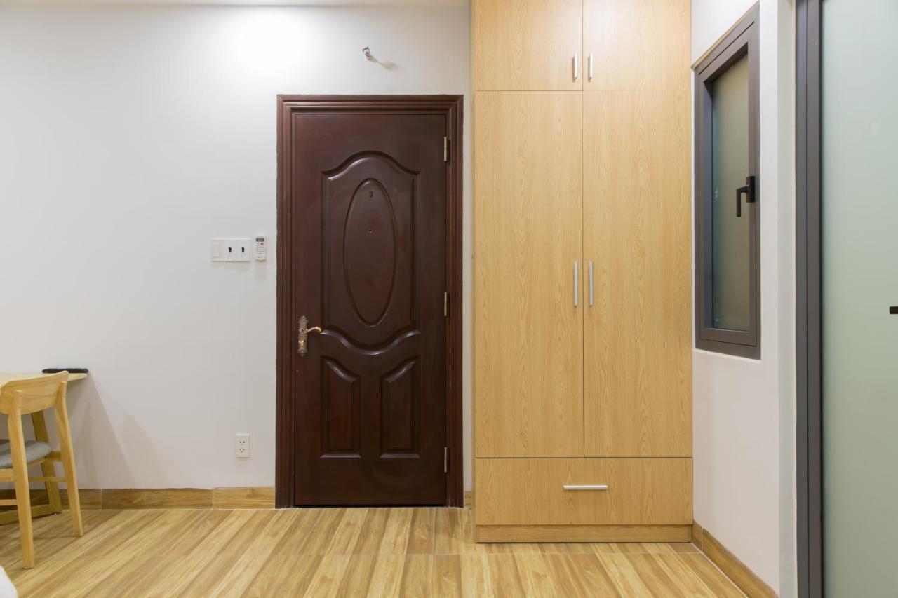 Reddoorz Premium Near E-Town Hotel Ho Chi Minh City Exterior photo